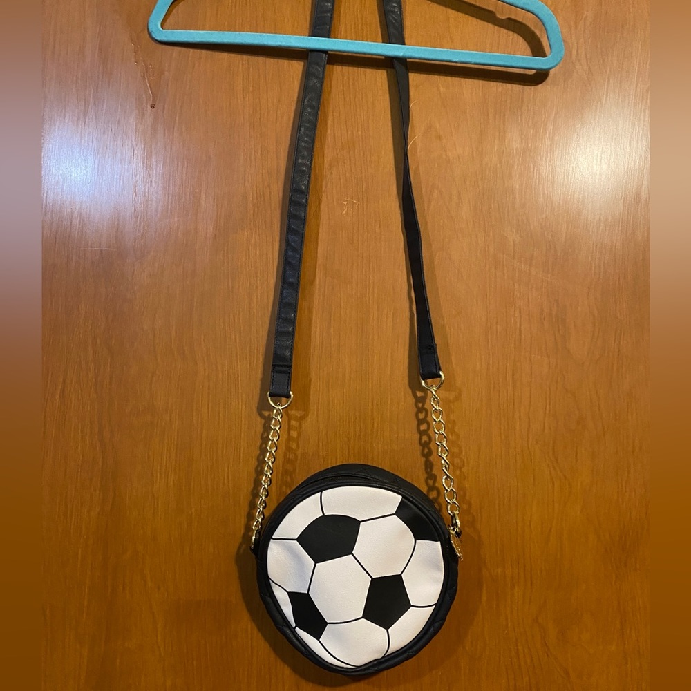 Betsey Johnson, Crossbody, soccer purse